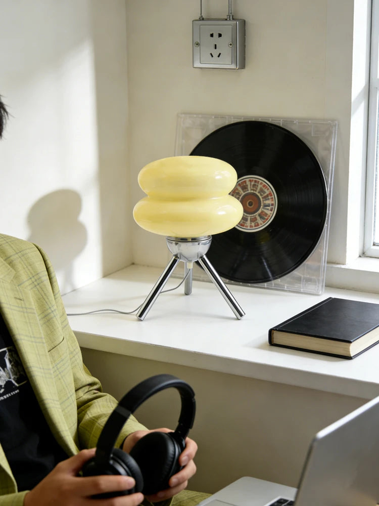 Cream Glass Table Lamp — Nordic Vintage Bedside Light